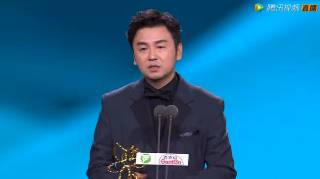 白玉蘭吳越爆冷奪視後,高情商發言卻念錯王驍名字,對方滿臉尷尬