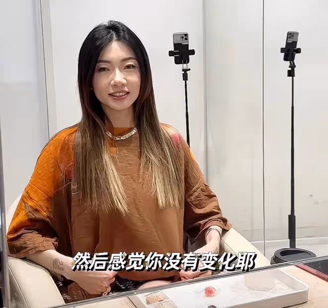 程曉玥近照曝光瘦了一大圈，纖瘦苗條不輸孕前，哺乳期染髮引爭議