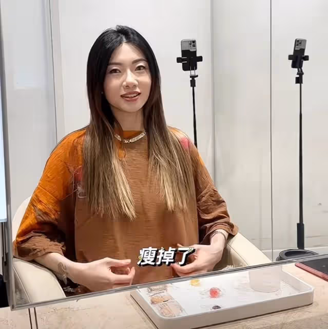 程曉玥近照曝光瘦了一大圈，纖瘦苗條不輸孕前，哺乳期染髮引爭議