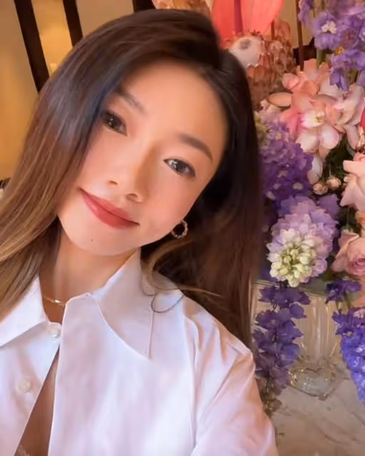 程曉玥近照曝光瘦了一大圈，纖瘦苗條不輸孕前，哺乳期染髮引爭議