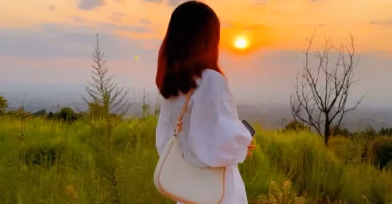 去參加兒子的婚禮,在酒店聽到他說的話,帶去的10萬我一分沒給他!