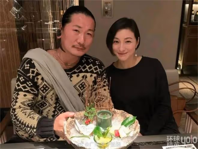 日本頂級女星出軌被封殺,丈夫開記者會含淚賣慘,卻已出軌多年!
