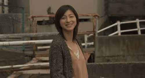 日本頂級女星出軌被封殺,丈夫開記者會含淚賣慘,卻已出軌多年!
