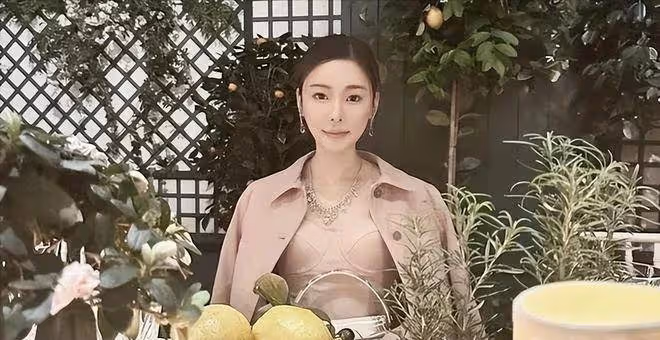 蔡天鳳高清遺容照曝光! 還原度高臉紅潤頭髮真,光葬禮費達300萬