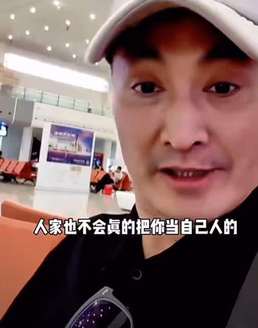 知名港星拒絕移民,激動稱不想做二等公民!63歲內地開工廠收入高