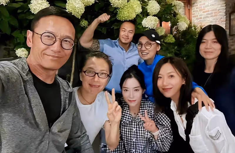 徐靜蕾首回應美國秘密生女傳聞，我一胖就說生孩子，拒絕回國拍戲
