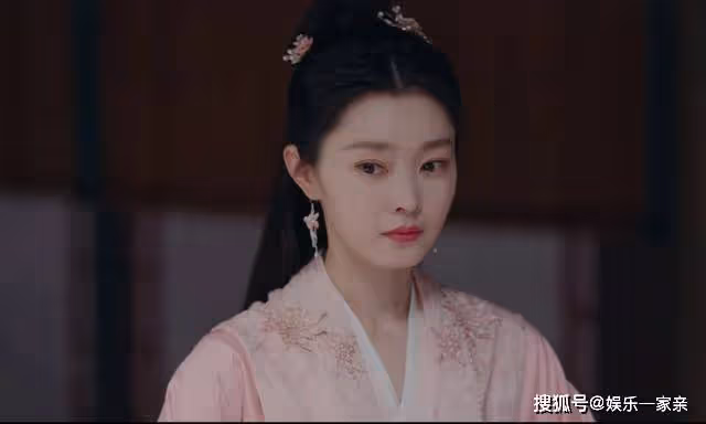 《長風渡》關係戶?鏡頭僅次於女主的丫鬟,喧賓奪主的吃相太難看