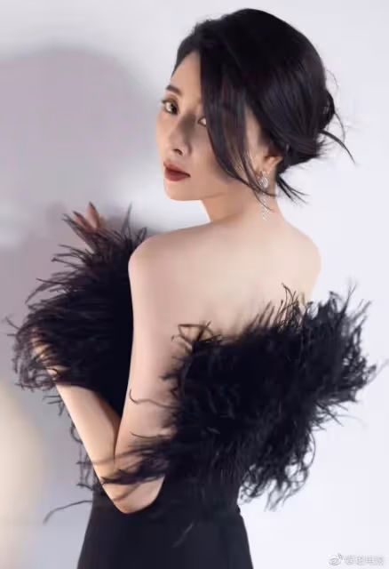 白玉蘭獎難拿?吳越第一次入圍就獲獎,孫儷陪跑五次趙麗穎三次