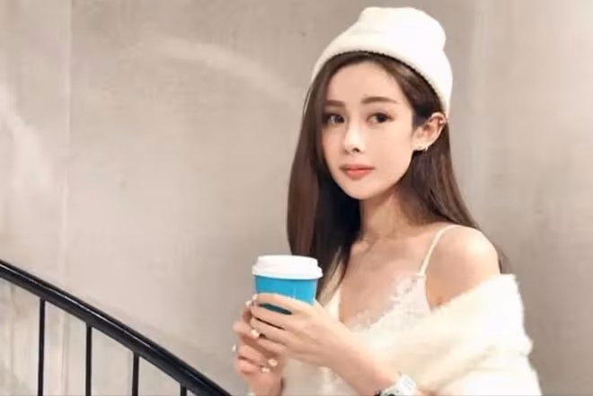 「洗頭妹」韋雪的奇葩人生:憑兒子賺9個億,被思聰直呼高級玩家