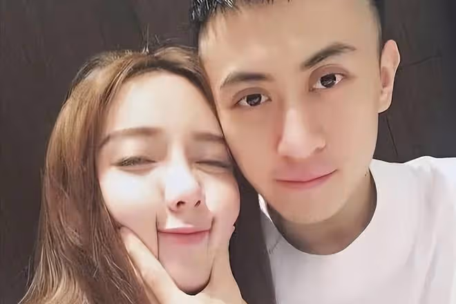 「洗頭妹」韋雪的奇葩人生:憑兒子賺9個億,被思聰直呼高級玩家