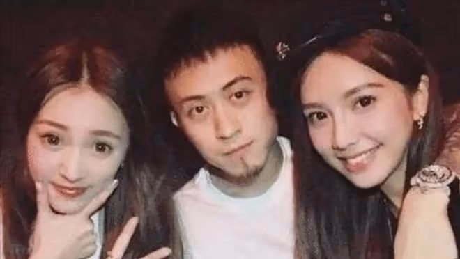 「洗頭妹」韋雪的奇葩人生:憑兒子賺9個億,被思聰直呼高級玩家