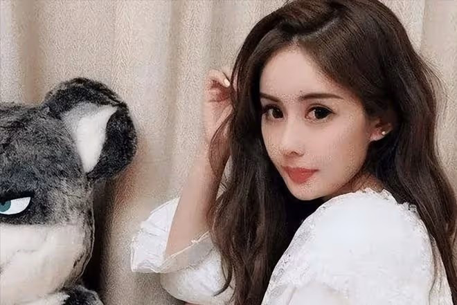 「洗頭妹」韋雪的奇葩人生:憑兒子賺9個億,被思聰直呼高級玩家