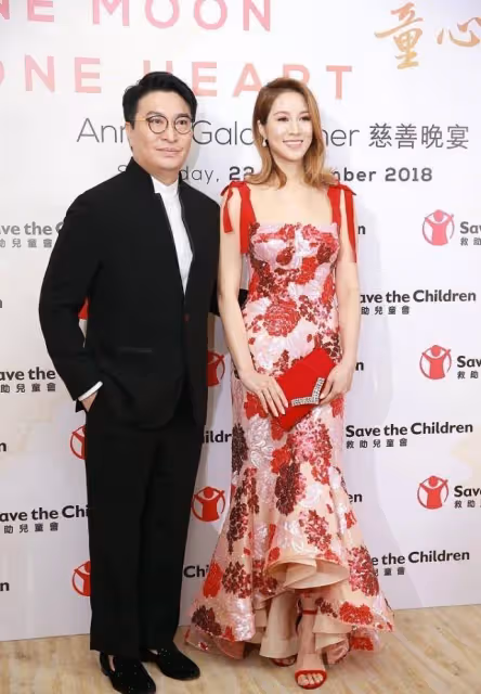 雖然徐子淇穿的很美，但是氣場太強了，看著比老公李家誠還大氣