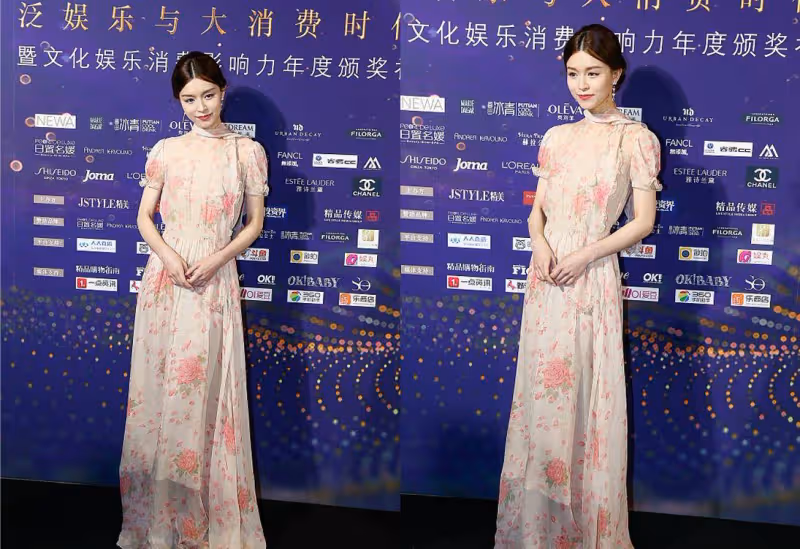 32歲的文詠珊隨便扎丸子頭都好看,配上花裙真像少女,看著太美了