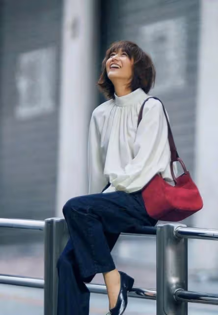 這可能是我見過最時髦的50歲女人:不裝美不油膩,美得高級有氣質