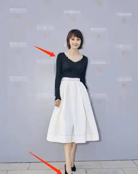 袁泉真是「反油膩」第一人,穿衣體面卻顯美,40+女人真該學學