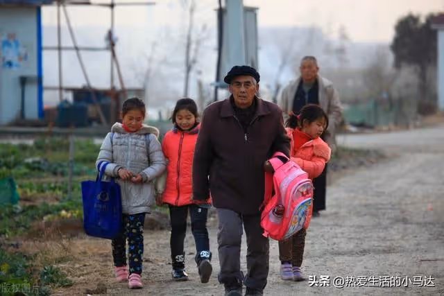 七旬母親的悔悟:去三個兒子家過了年後,我決定把遺產都留給女婿