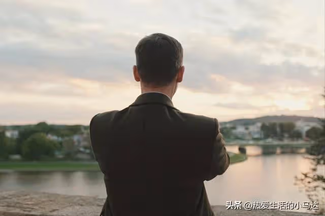 當了21年的孝順女婿,無意間知道了岳父的晚年計劃,我憤怒了!
