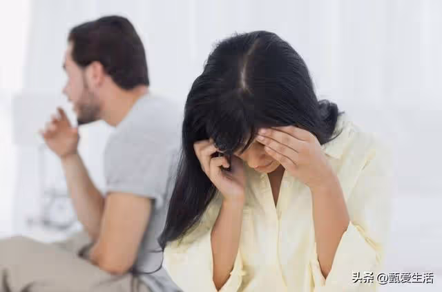 妻子三次出軌,都用了同一個理由,我想離婚,她卻痛哭:怪你無能
