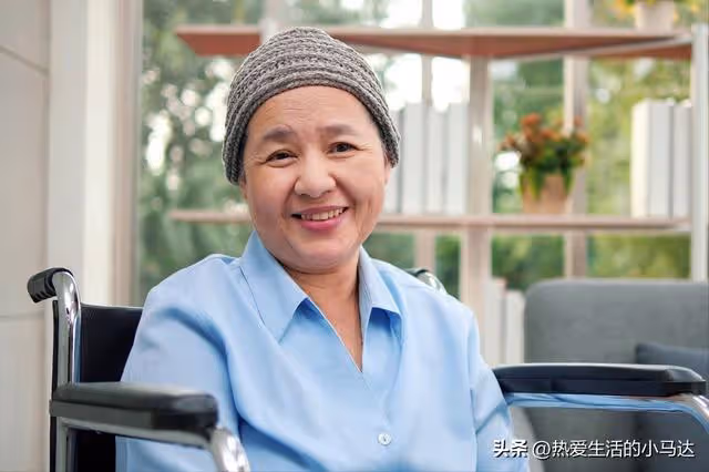 掏空積蓄為兒子買房娶妻,如今老伴臨終前的安排,成了我最後退路