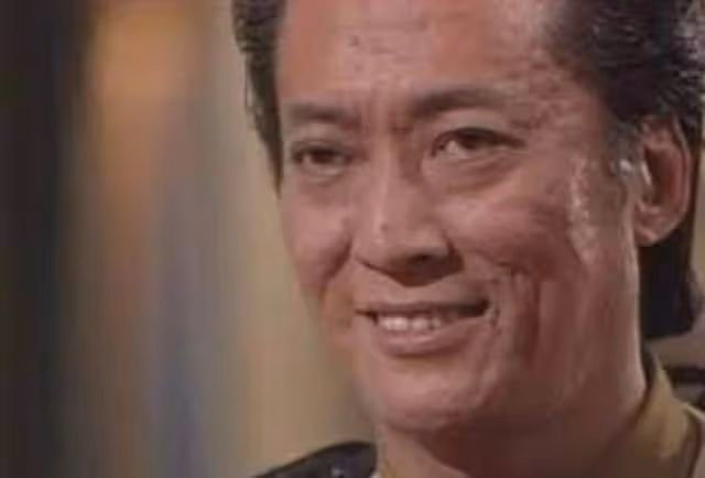 金碧輝煌!港知名反派曬內地別墅全屋猶如宮殿,未有娶妻一直獨居