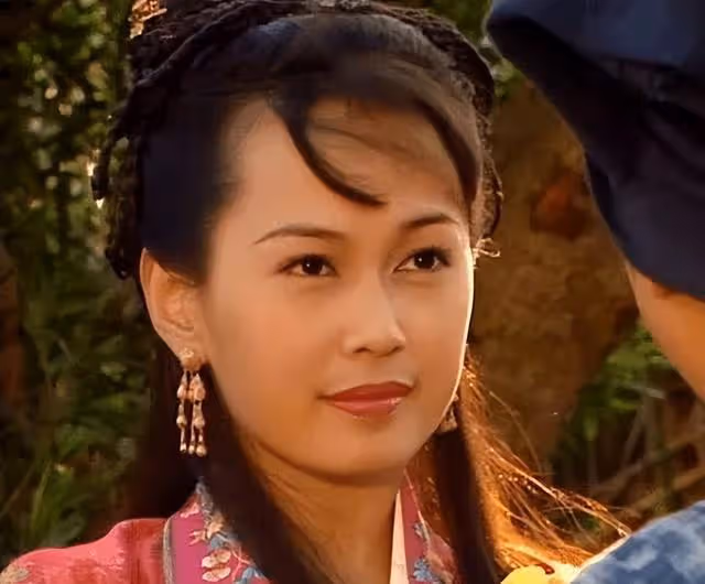 不容易！TVB女星母兼父職供兒子讀名牌學校，未婚生子生父仍成謎