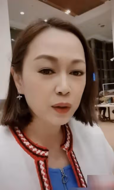 不容易！TVB女星母兼父職供兒子讀名牌學校，未婚生子生父仍成謎
