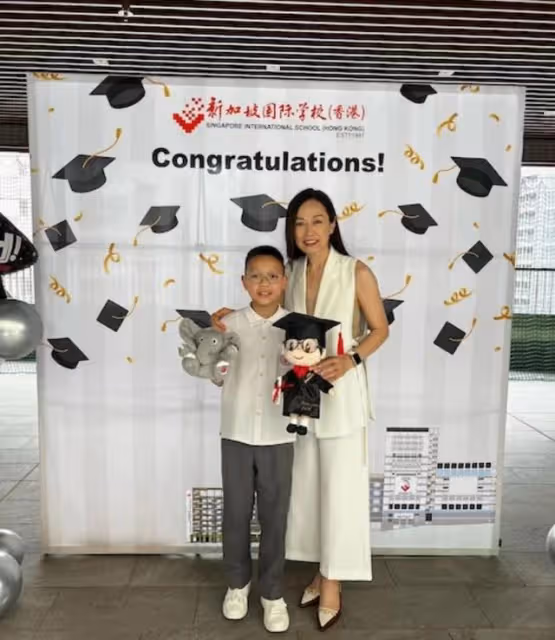 不容易！TVB女星母兼父職供兒子讀名牌學校，未婚生子生父仍成謎