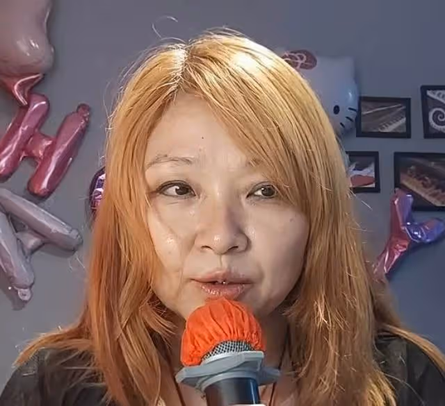 香港知名女星復出參加比賽,身材發胖不敢認,演風月片一脫成名
