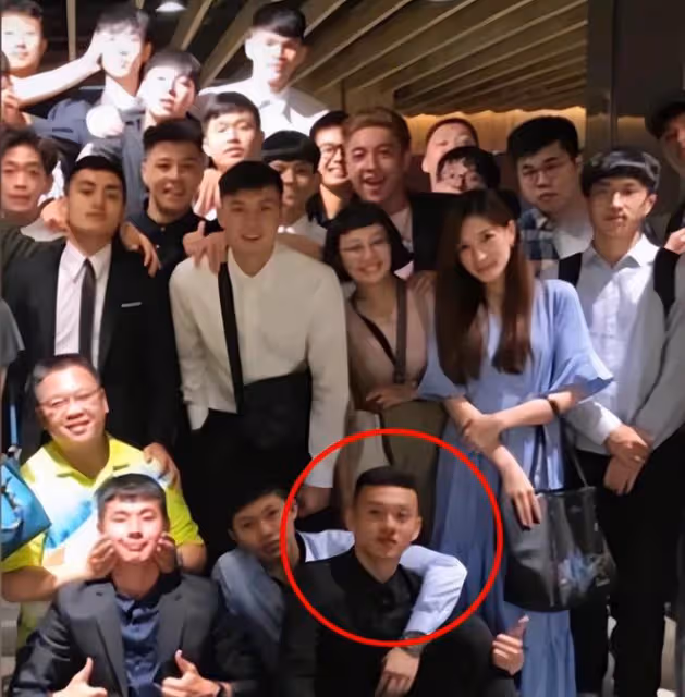 陳寶蓮兒子曬照慶生!21歲已出道當歌手,高大帥氣紋大花臂很前衛