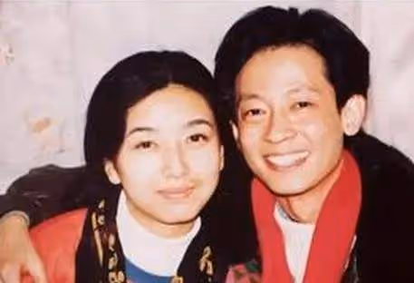 演員江珊:23歲沒跟王志文談過戀愛,36歲分手帶女移美,如今怎樣