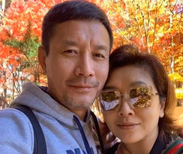 演員江珊:23歲沒跟王志文談過戀愛,36歲分手帶女移美,如今怎樣
