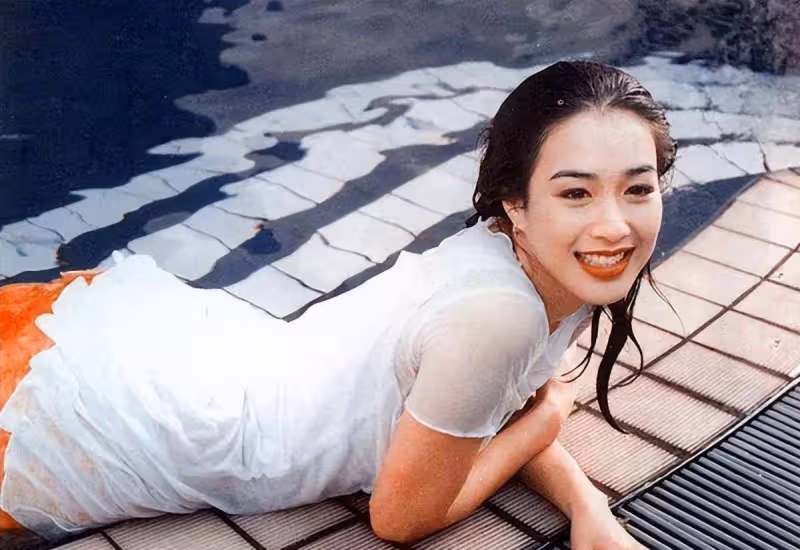 小時候很醜,長著長著卻成了「大美女」,鍾麗緹二女兒逆襲太驚艷
