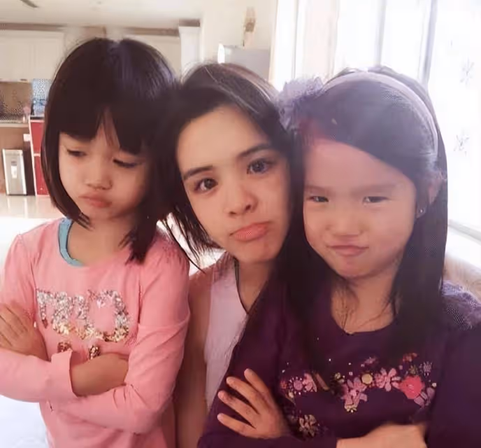 小時候很醜,長著長著卻成了「大美女」,鍾麗緹二女兒逆襲太驚艷