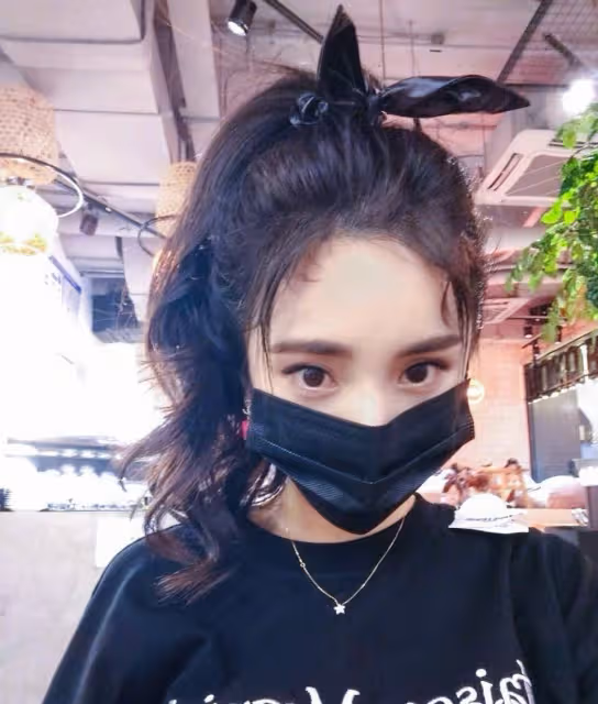 看似簡單的馬尾辮,想要好看就得偷偷摸摸,劉詩詩姐姐的技術值得擁有