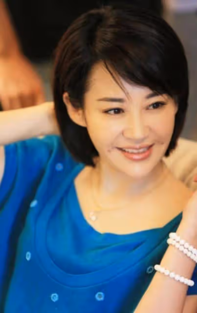 不扮美的減齡秘密,都藏在髮型里了,這些中年女明星早就知道