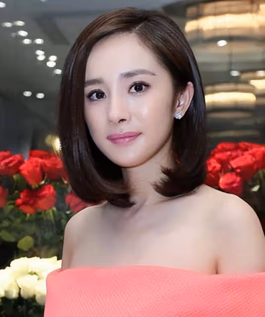 看看姐姐千變萬化的短髮,又美又厚臉皮,減齡驚人,普通人都追隨他這個夏天