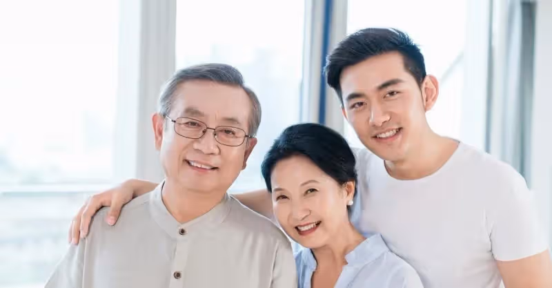 回鄉養老只住了5個月，燈不敢開，肉不敢吃，無奈又逃回了城裡