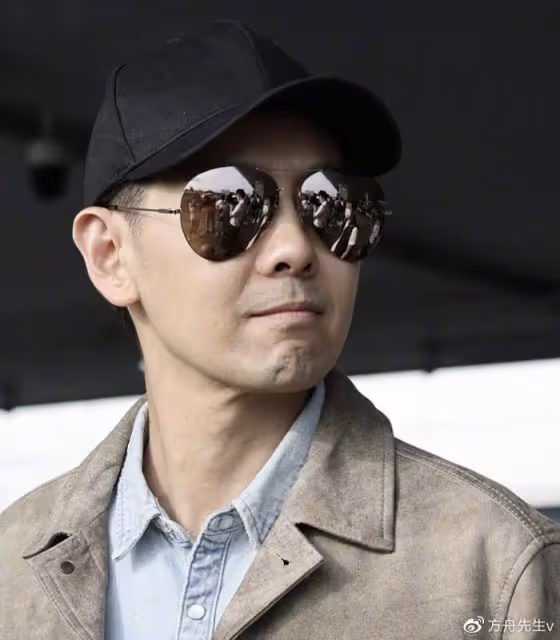 林志穎抵達長沙錄《披荊斬棘》,車禍後下巴凹凸不平被指像俞灝明