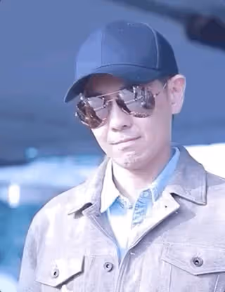 林志穎抵達長沙錄《披荊斬棘》,車禍後下巴凹凸不平被指像俞灝明