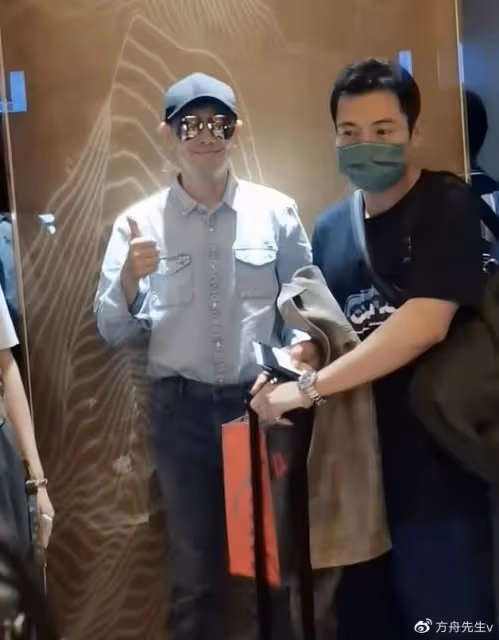 林志穎抵達長沙錄《披荊斬棘》,車禍後下巴凹凸不平被指像俞灝明