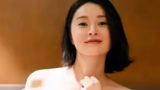 吳越獲獎被罵上熱搜！被分手18年後再度爆紅，感謝陳建斌不娶之恩