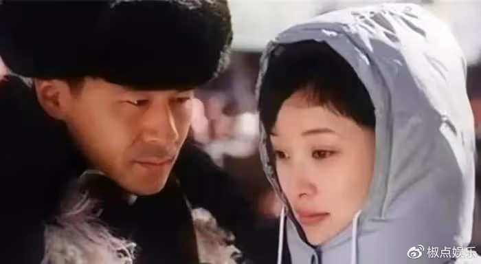 吳越獲獎被罵上熱搜!被分手18年後再度爆紅,感謝陳建斌不娶之恩