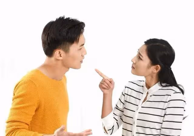 小叔子結婚要我出錢，我提出離婚，婆婆：孩子隨你，一分錢別想要！