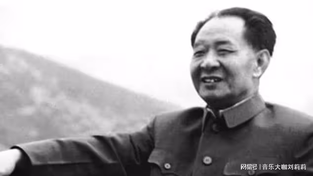 他曾擔任中組部部長，拒絕平反冤假錯案，1980年被開除黨籍
