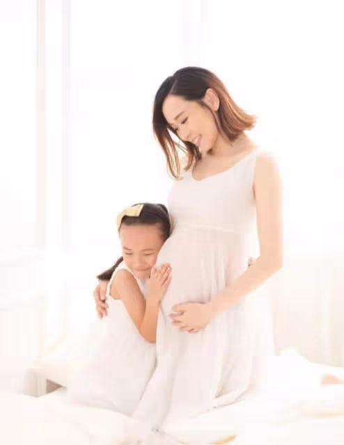 神秘!前港姐罕曬兒子正面照像極媽媽,結婚4年圈外老公從未曝光