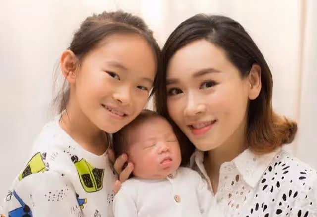 神秘!前港姐罕曬兒子正面照像極媽媽,結婚4年圈外老公從未曝光