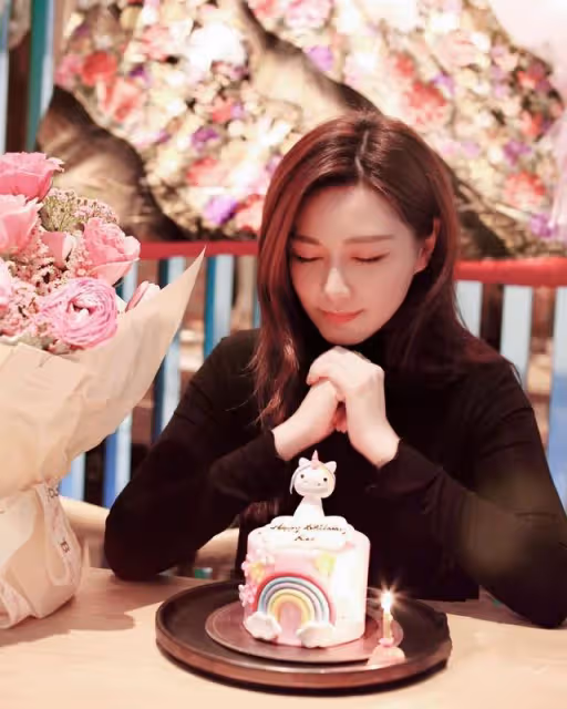 婚禮在即!TVB小花曝將於泳池中拍婚紗照,逼迫未婚夫要有6塊腹肌