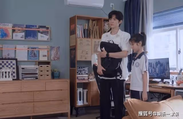 《偷偷藏不住》14歲少女愛上大學生?抓馬劇情下的早戀,價值觀崩了