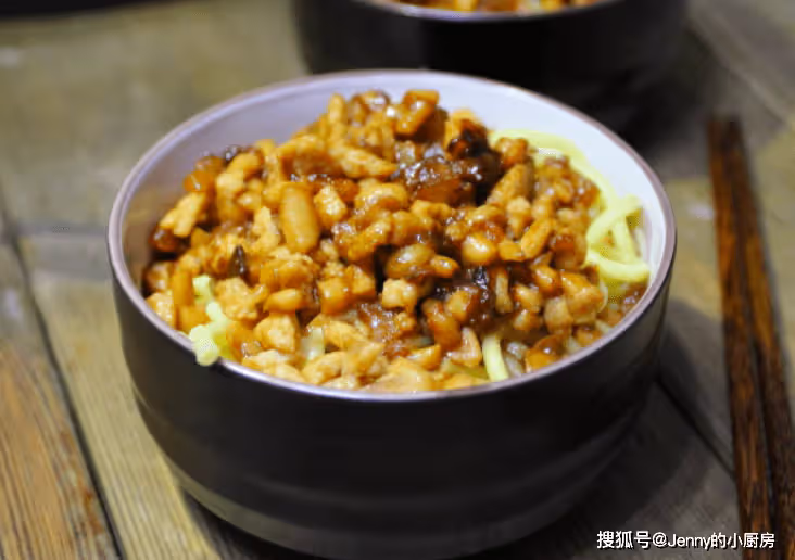 愛吃麵條的請收藏,推薦5種做法,營養美味又簡單,照著做吃得香
